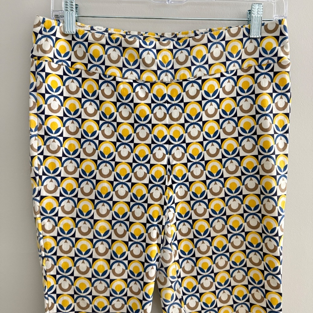 J MCLAUGHLIN IVY CAPRI PANTS PULL ON BACK POCKETS VIBRANT GEOMETRIC PULL ON 8 - Picture 3 of 11